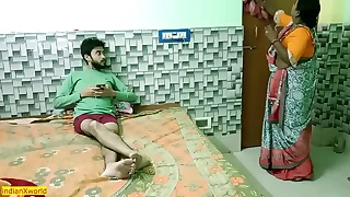 Indian teen boy shafting with hot beautiful maid Bhabhi&excl; Uncut homemade sex